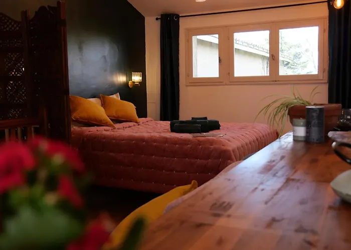 Le Grenier Du Botaniste 度假居