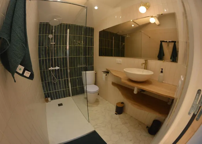 Le Grenier Du Botaniste 度假居